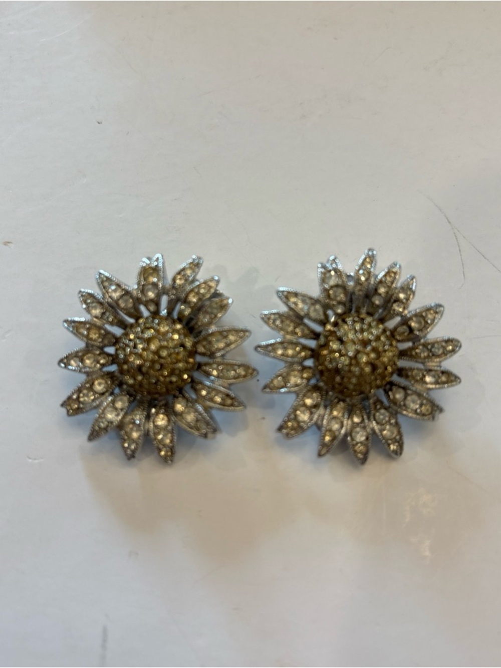 KENNETH JAY LANE ANTIQUE GOLD & RHINESTONES DAISY CLIP EARRINGS